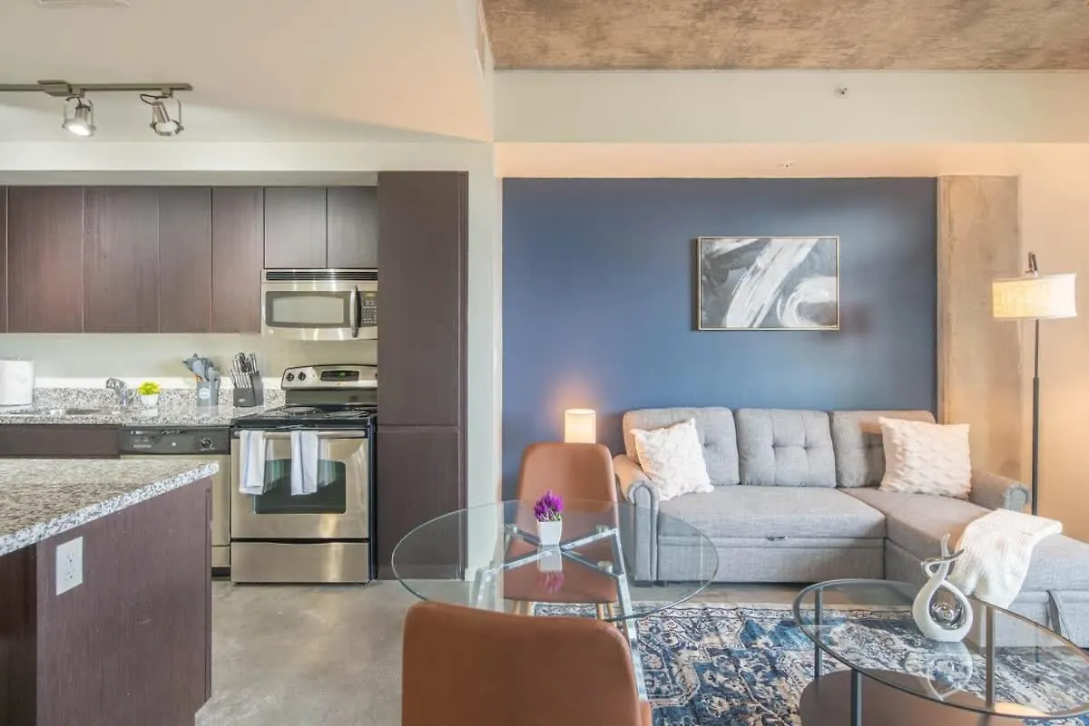 Apartment Beautiful 1Bd - Central Downtown -Gym, Pool, Parking Phoenix