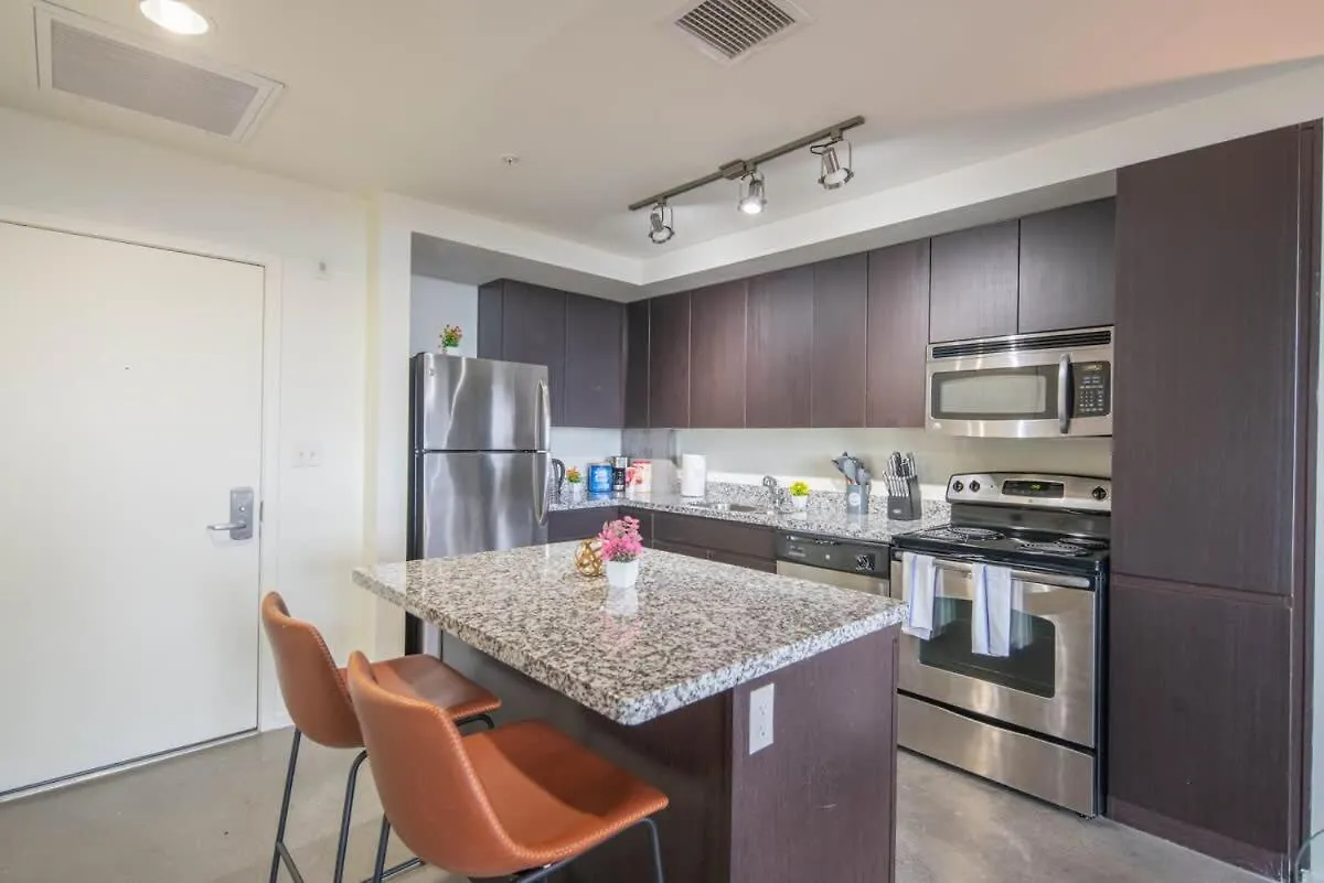 Beautiful 1Bd - Central Downtown -Gym, Pool, Parking Phoenix United States