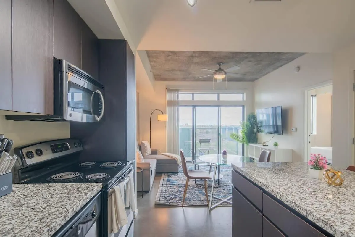 Beautiful 1Bd - Central Downtown -Gym, Pool, Parking Phoenix 0*,  United States