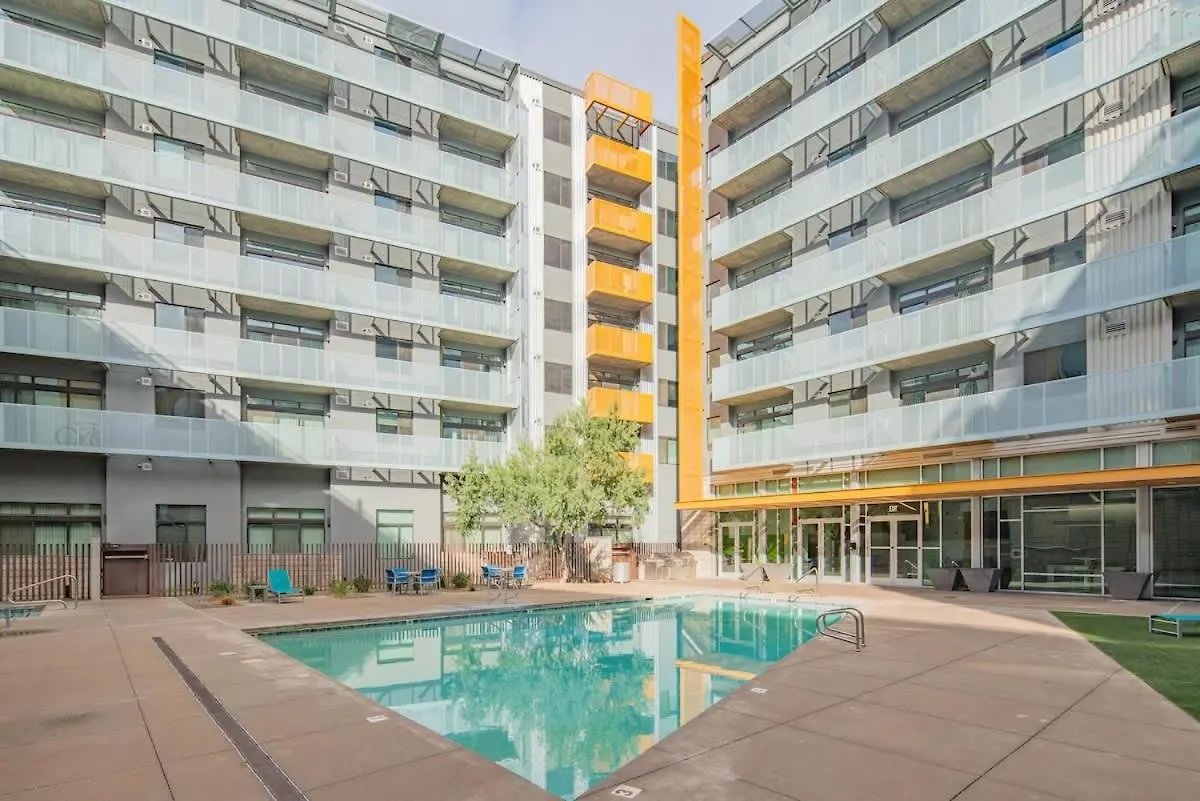 Beautiful 1Bd - Central Downtown -Gym, Pool, Parking Phoenix 0*,